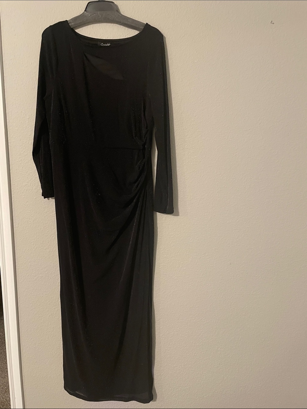 Black Long-Sleeve Ruched Side Midi Dress